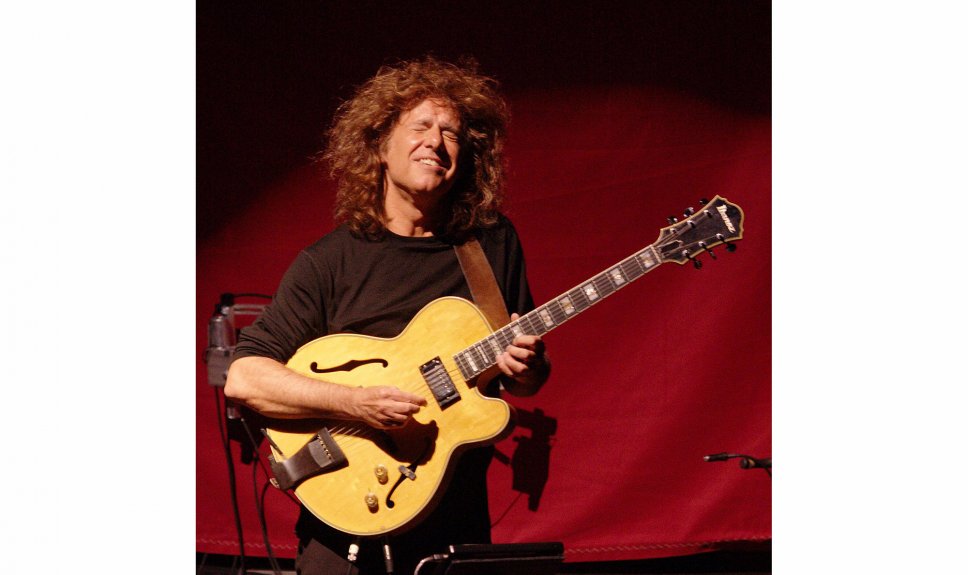 Morbida e melodica: la chitarra trasversale di Pat Metheny