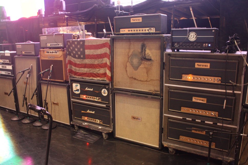 Il rig di amplificatori sul palco degli Aerosmith