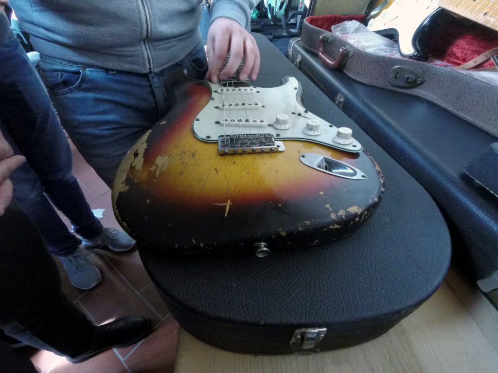 Le chitarre Fender vintage di scena a Roma