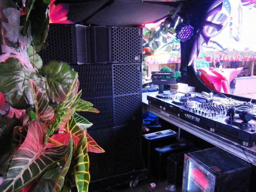 elrow DJ Booth