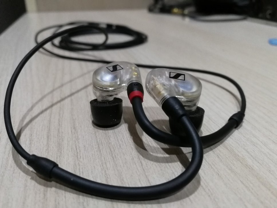 Sennheiser prova a farci dire addio alle casse spia