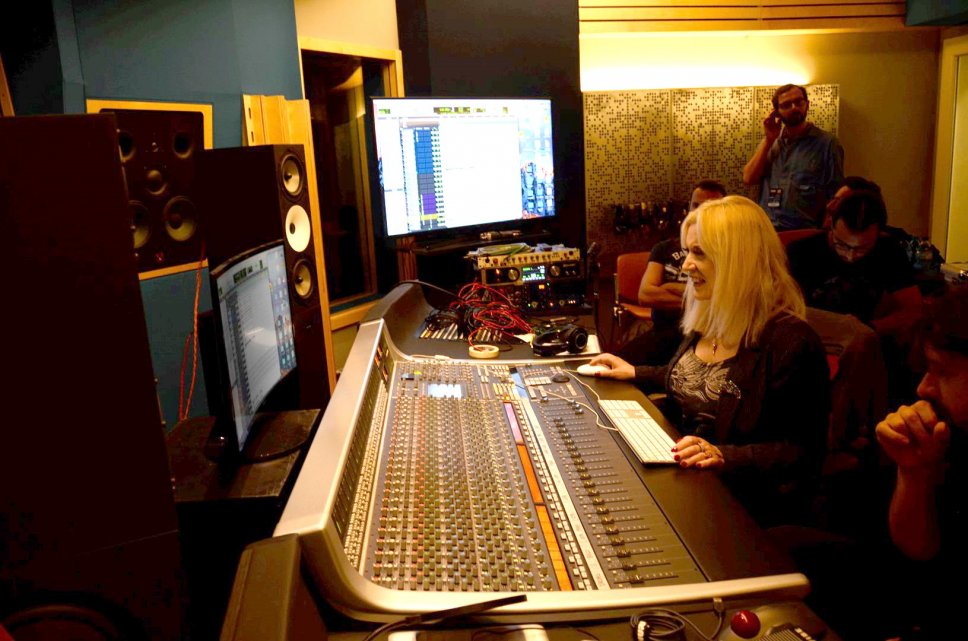 Sylvia Massy - Recording session
