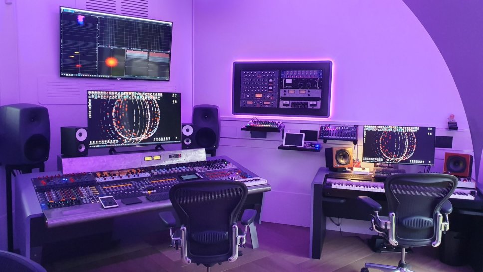 La sala di regia del Platinum Studio