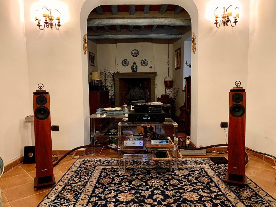 The Hi Fi system assembled by Roberto Casadio