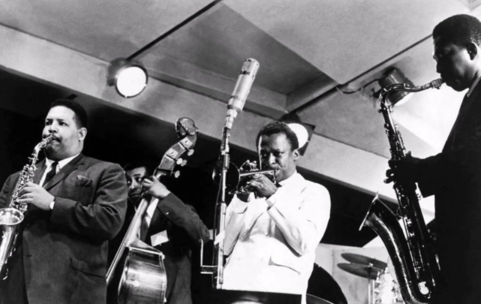 Miles Davis al Birdland con il suo sestetto