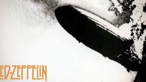 Copertina di Led Zeppelin I, primo album del 1969 con il dirigibile Hindenburg in fiamme