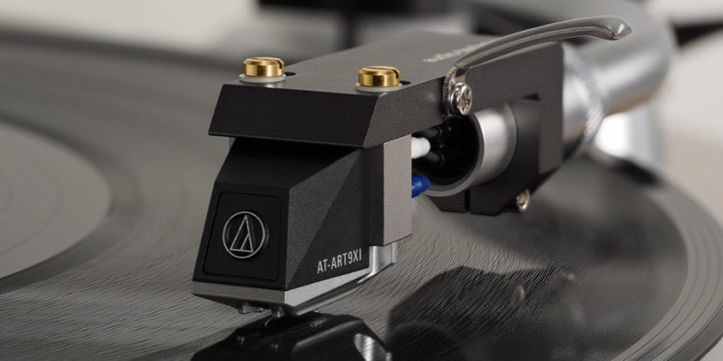 Testina Universale Audio-Technica AT-HS3 Per Giradischi, Montaggio 4 Pin, Shell