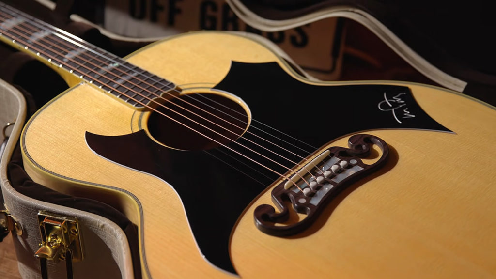 Gibson Tom Petty SJ-200 Wildflower Antique Natural