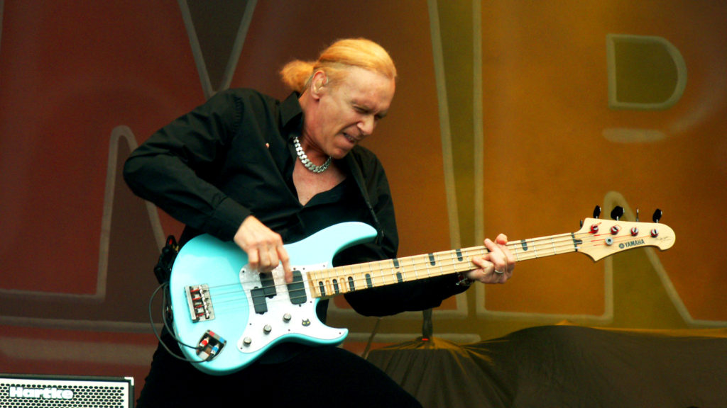 Billy Sheehan: ritratto del bassista che ha riscritto la tecnica