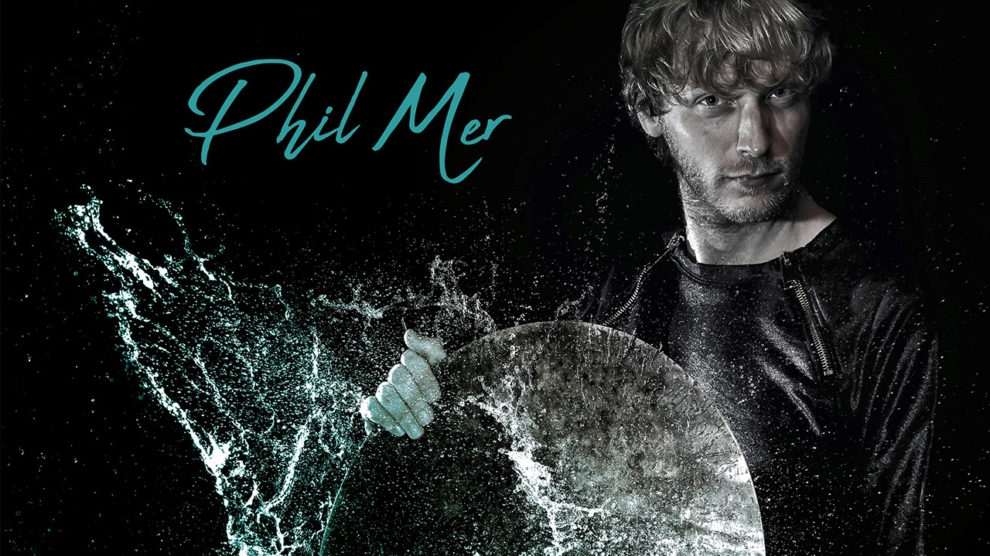 phil mer in between