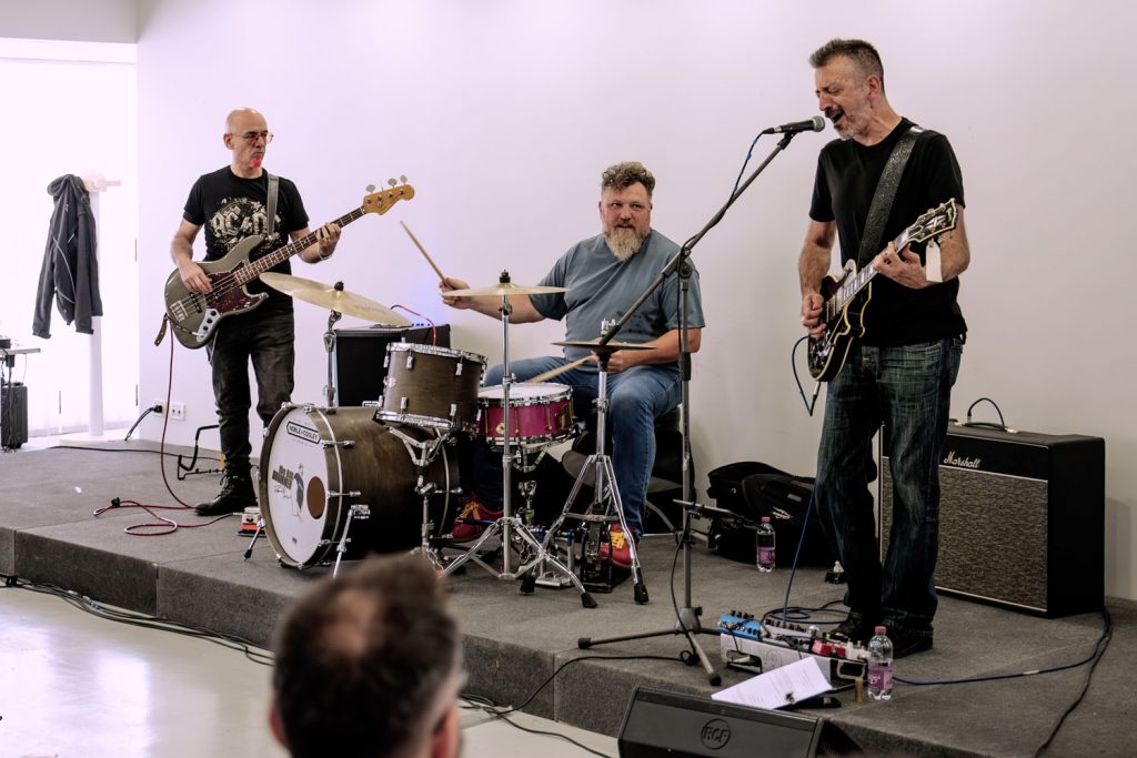 Vintage Guitar Show