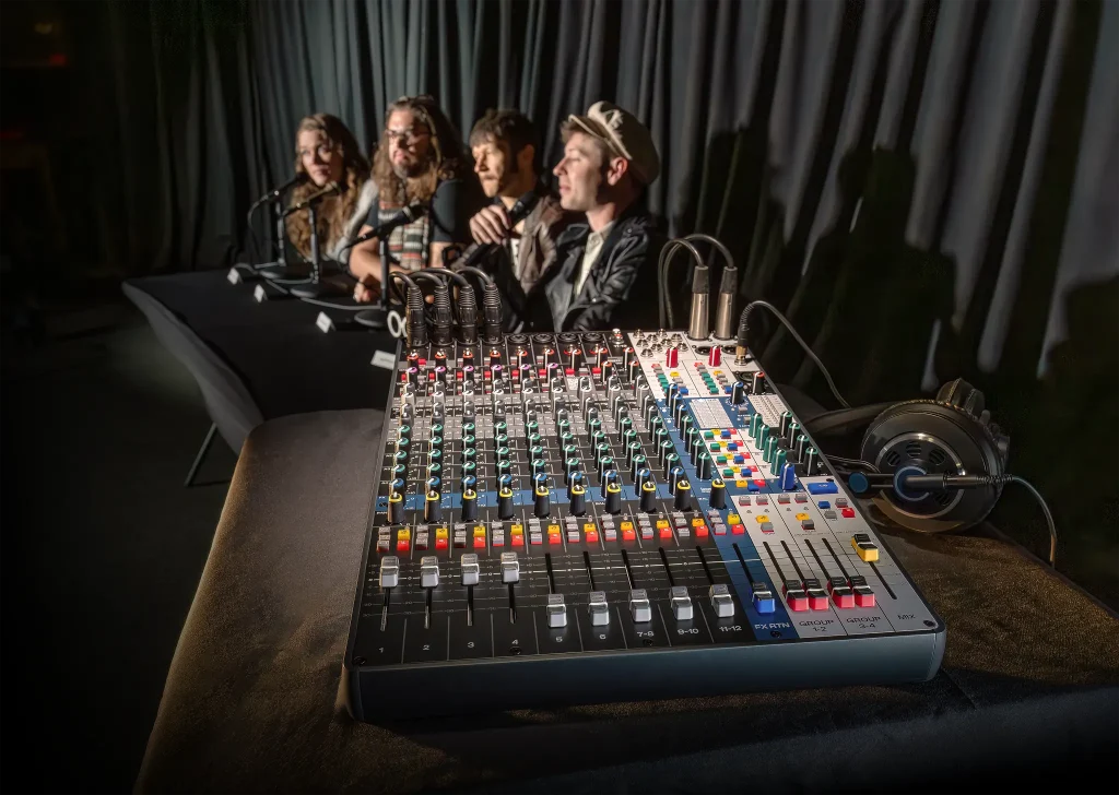 Soundcraft Signature Plus 16