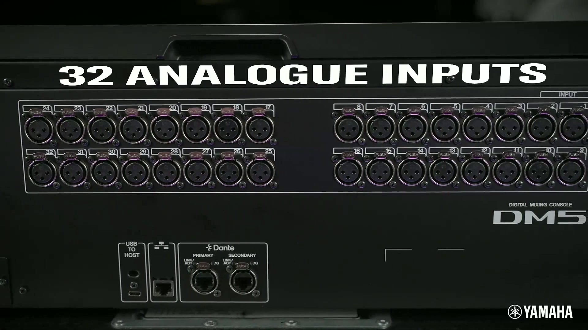 Il pannello posteriore della Yamaha DM5 con i trentadue ingressi analogici su XLR